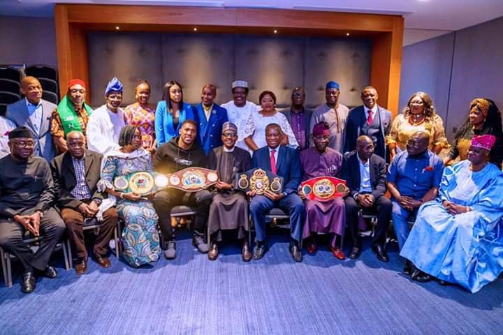 Buhari Meets with Anthony Joshua and Nigerian Community in UK