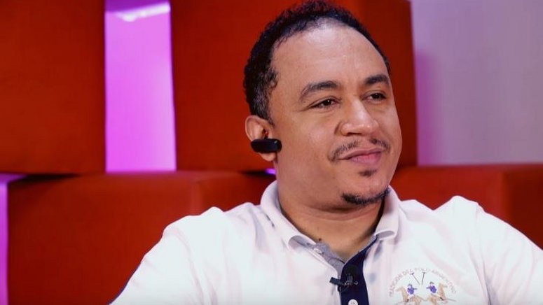 Daddy freeze slam one of his followers on ig