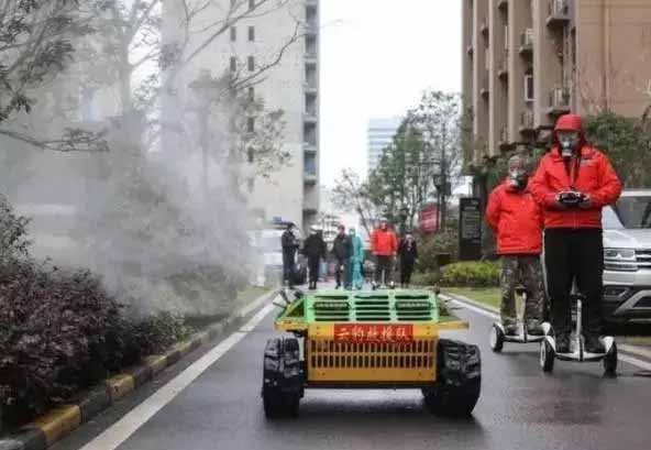 China Use Robots for Sanitizing People Amidst Coronavirus Outbreak