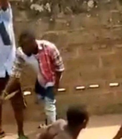 Wickedness! Man Caught After Defiling and Attempting to Use A Lady For Ritual in Akure (VIDEO)
