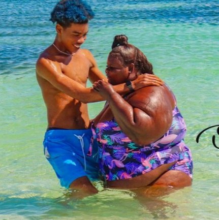 True Love Really Exist See How Teenage Boy Flaunts His Fat Overweight Girlfriend