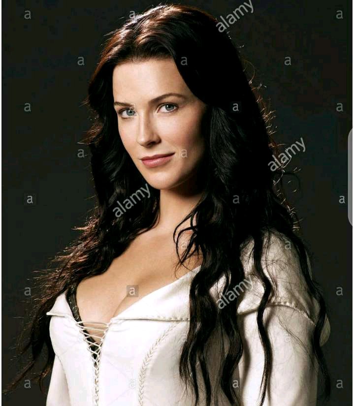After 11 Years Of Acting "Legend Of The Seeker", See The Recent Looks Of Khalan - The Mother Confessor