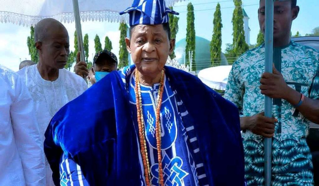 Alaafin Of Oyo Demands DNA Test From His Wife After She Was Caught Cheating