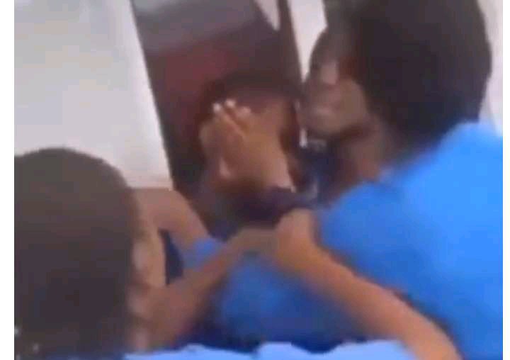 (VIDEO) Another Bully Incident At FGGC Owerri Days After the Death of Sylvester Omoroni Junior  