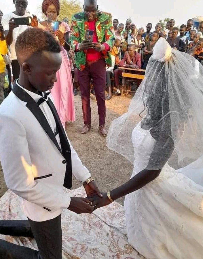 The Wedding Ceremony of 16yrs old Teenage Boy and 15yrs Old Girl Got People Talking