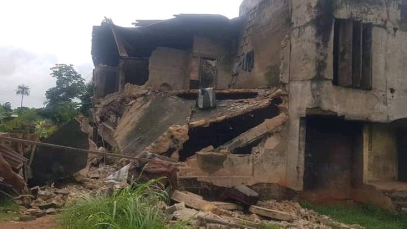 BREAKING: Many trapped as five-storey building collapses in Anambra