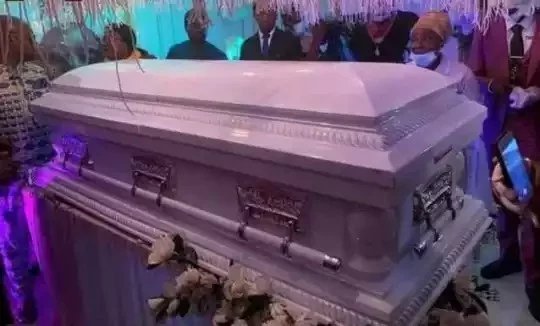 Burial Photos of Late Osinachi and How She Was Laid to Rest