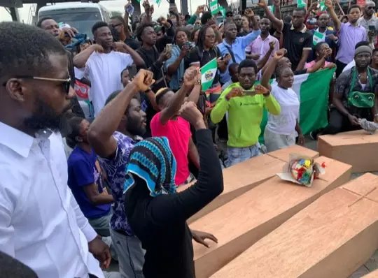 Photos and Videos From #Endsars Memorial As Falz Leads the Movement At Toll Gate