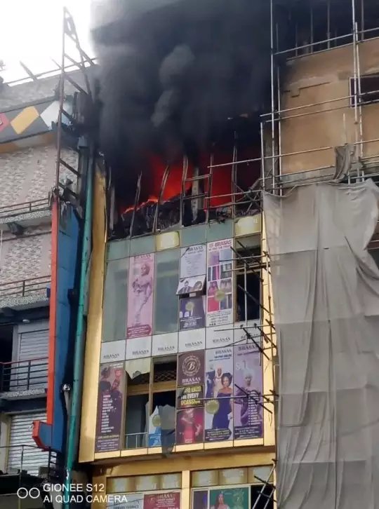 Video and Photos From Recent Fire Outbreak in Popular Balogun Market - Lagos