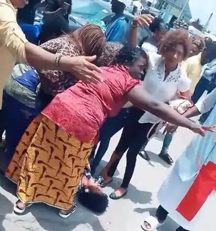 VIDEO: Pandemonium As Pregnant Woman Goes Into Labour While Queuing At Bank in Port Harcourt