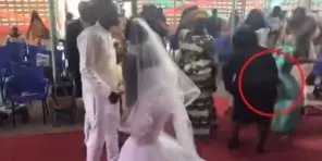 VIDEO: How You Go Dey Sh@ke Yansh Like This Inside Church"- Pastor Slaps Lady's Bvmbvm For Tw3rking In Church