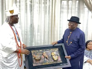 Ooni of Ife Pays Royal Visit to Goodluck Jonathan, Hails Ex-President’s Peace Legacy