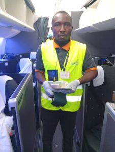Airport Cleaner Returns $730 Found on British Airways Flight, Earns Company Praise