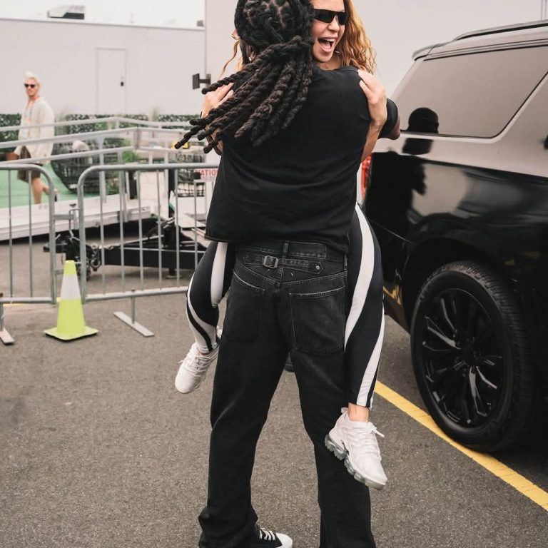 Burna Boy and Shakira’s World Cup Hug Sends Social Media Buzzing